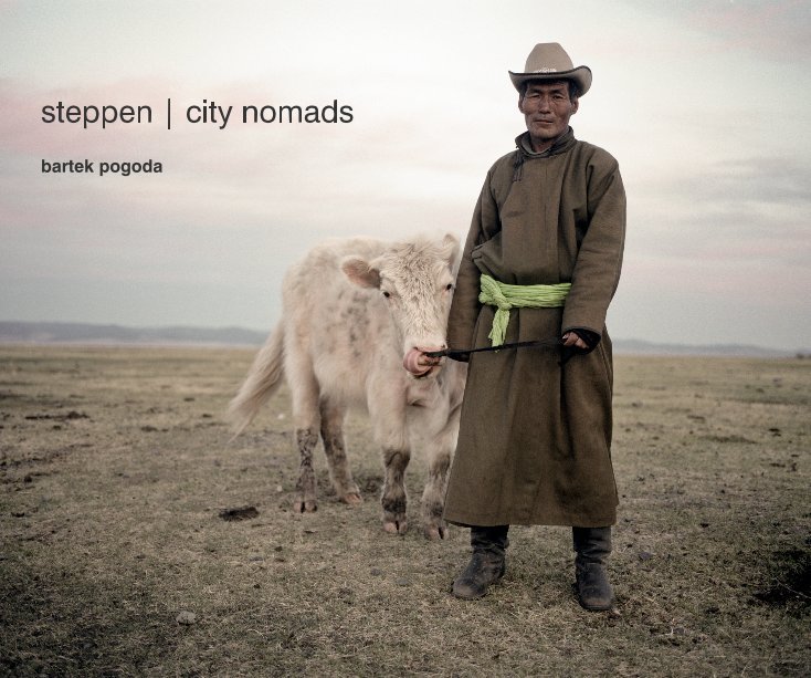 Visualizza steppen | city nomads di bartek pogoda