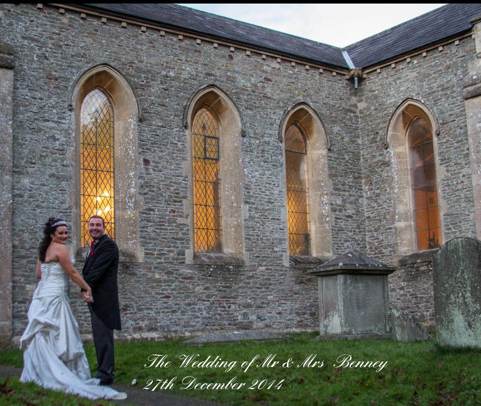 Visualizza The Wedding of Mr & Mrs Benney 27th December 2014 di Mark