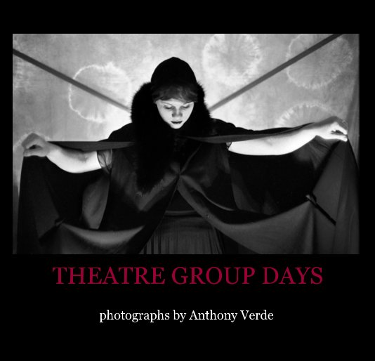 Ver Theatre Group Days por Anthony Verde