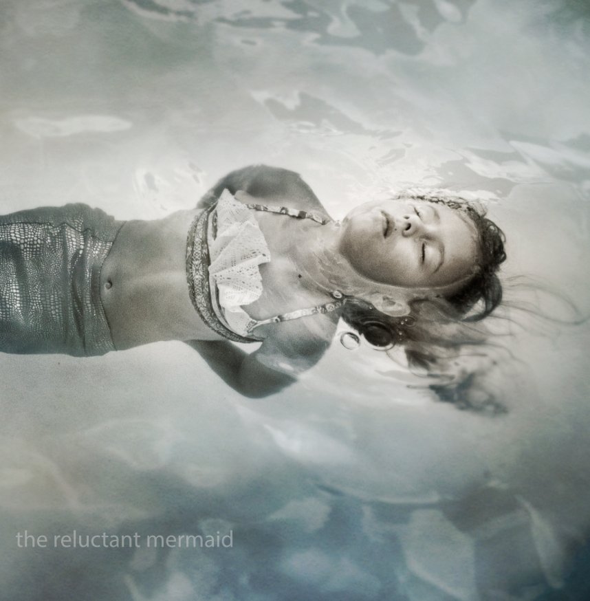 Ver the reluctant mermaid por Lea Murphy