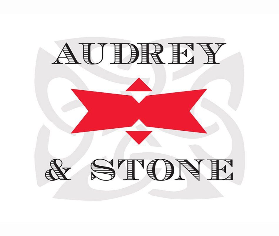 Bekijk Audrey & Stone Get Married! op GT