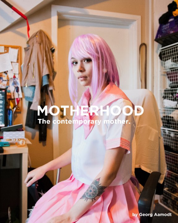 Ver Motherhood por Georg Aamodt