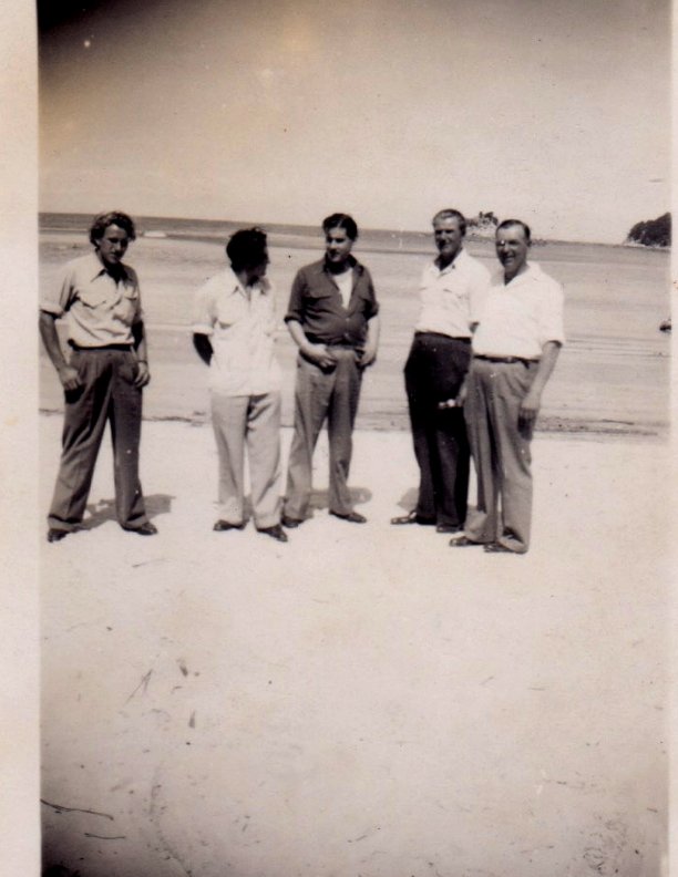View Friends in youth. by Gerald O'Brien, Lucien Rizos