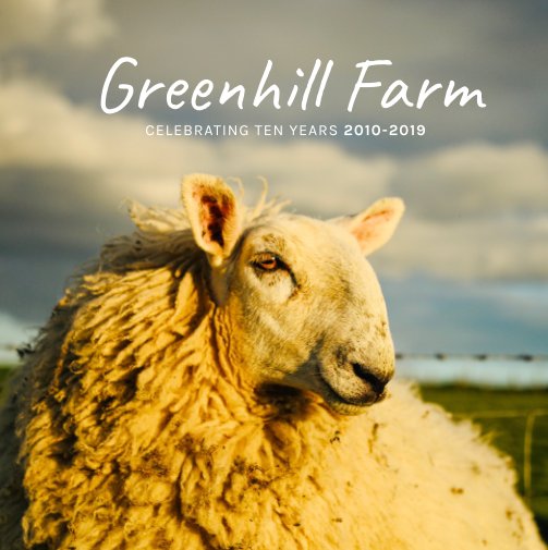 Bekijk Greenhill Farm: 2010-2019 (Mini Edition) op Ruth McCracken