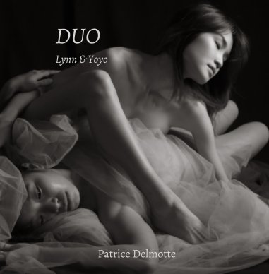 DUO  Lynn and Yoyo -  Fine Art Photo Collection - 30x30 cm book cover