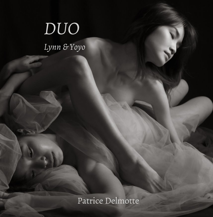 View DUO  Lynn and Yoyo -  Fine Art Photo Collection - 30x30 cm by Patrice Delmotte