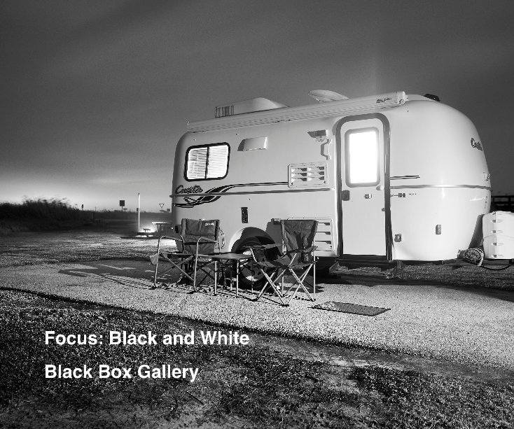 Visualizza Focus: Black and White di Black Box Gallery