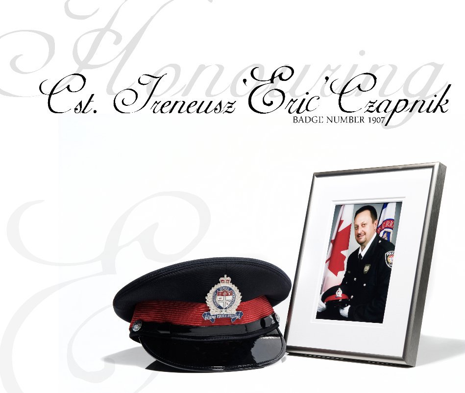 Honouring Cst. Czapnik nach Ottawa Police Service anzeigen