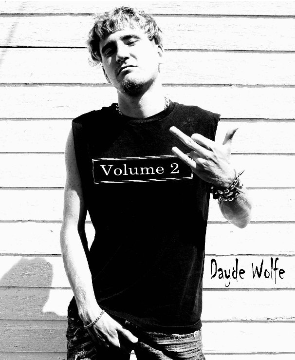 Bekijk Dayde Wolfe Volume 2 op Michael Steele