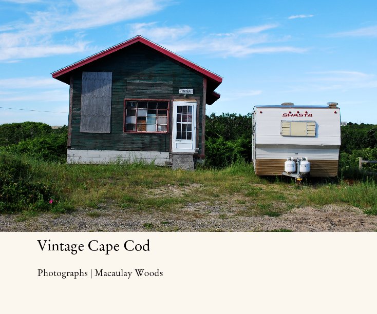 Vintage Cape Cod nach Macaulay Woods anzeigen