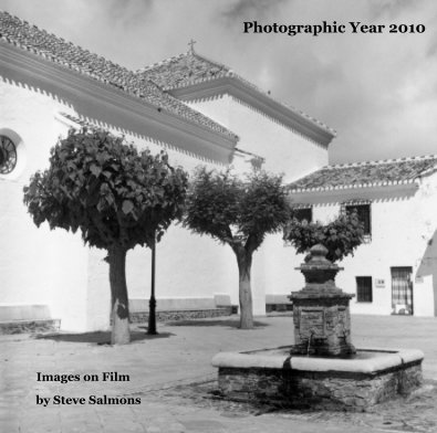 Photographic Year 2010 book cover