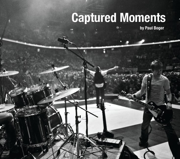 Visualizza Captured Moments di Paul Boger