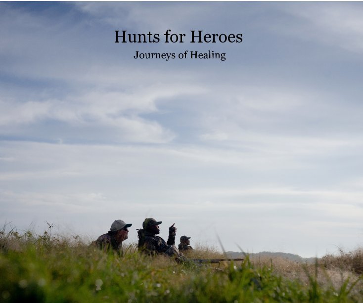 View Hunts for Heroes by Julia Robinson