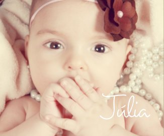 Júlia book cover