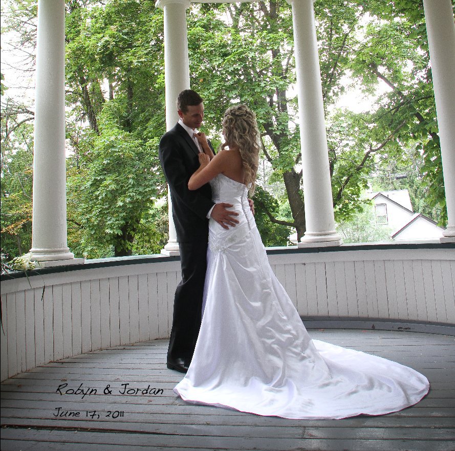 View Robyn & Jordan by Red Door Photographic