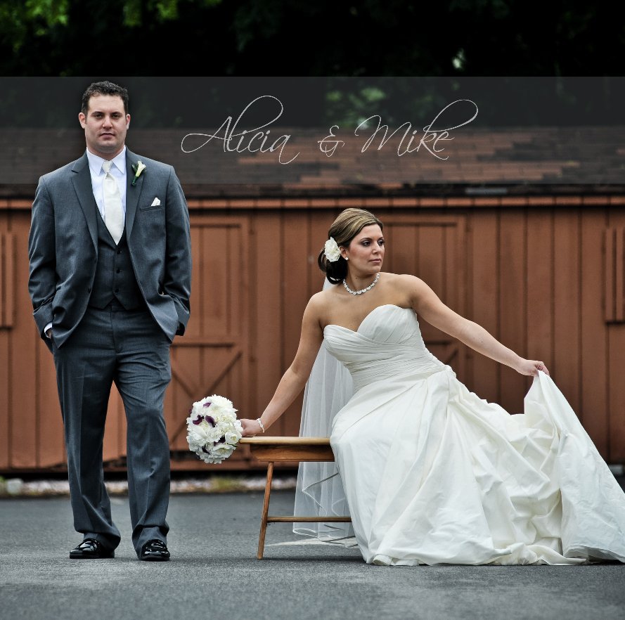 Alicia and Mike nach Pittelli Photography anzeigen