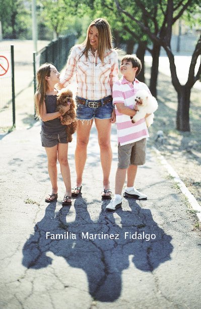 Ver Familia Martinez Fidalgo por Oscar Treviño