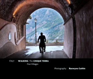 WALKING The CINQUE TERRA book cover