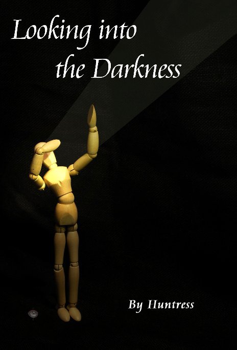 Visualizza Looking into the Darkness di Huntress