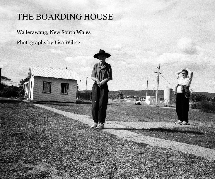 Bekijk THE BOARDING HOUSE op Photographs by Lisa Wiltse
