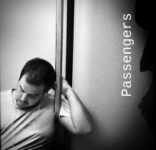 Ver Passengers por Marcelo Aurelio, Godo Chillida, Benjamín Julve, Fran Simó