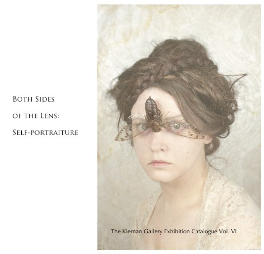 Ver Both Sides of the Lens: Self-portraiture por The Kiernan Gallery