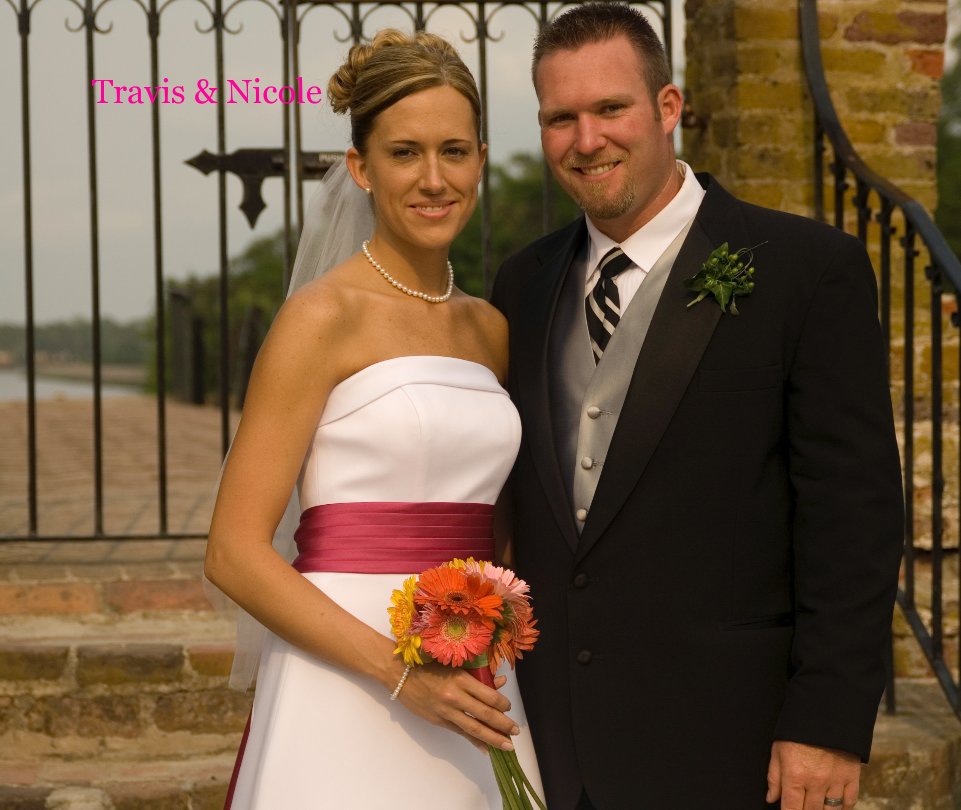 Travis & Nicole nach Southern Wedding Photography anzeigen