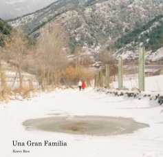Una Gran Familia book cover