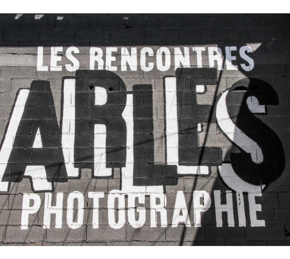 View Un moment passé en Arles by Alain ANDRE