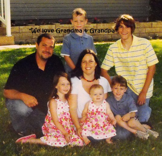 "We love Grandma & Grandpa" nach Kim Hotchkiss anzeigen