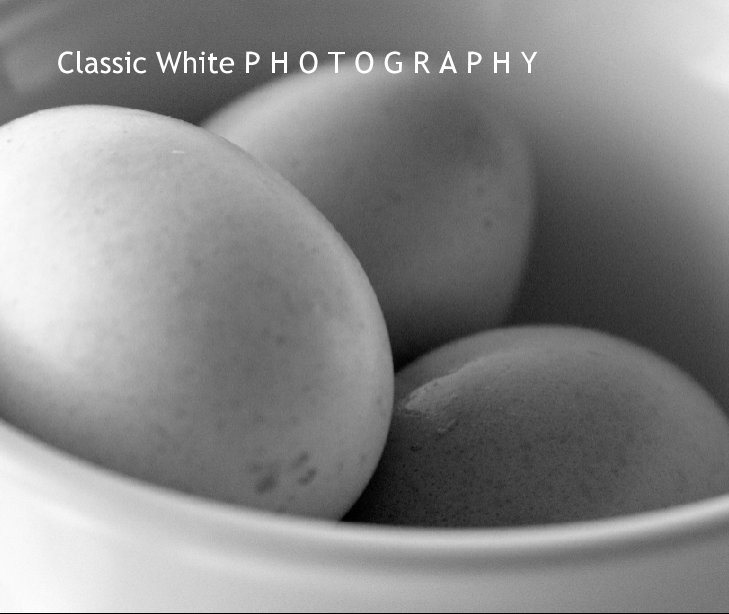 Visualizza Classic White P H O T O G R A P H Y di Classic White Photography