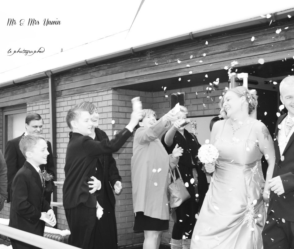 View mr & mrs unwin by be photographed