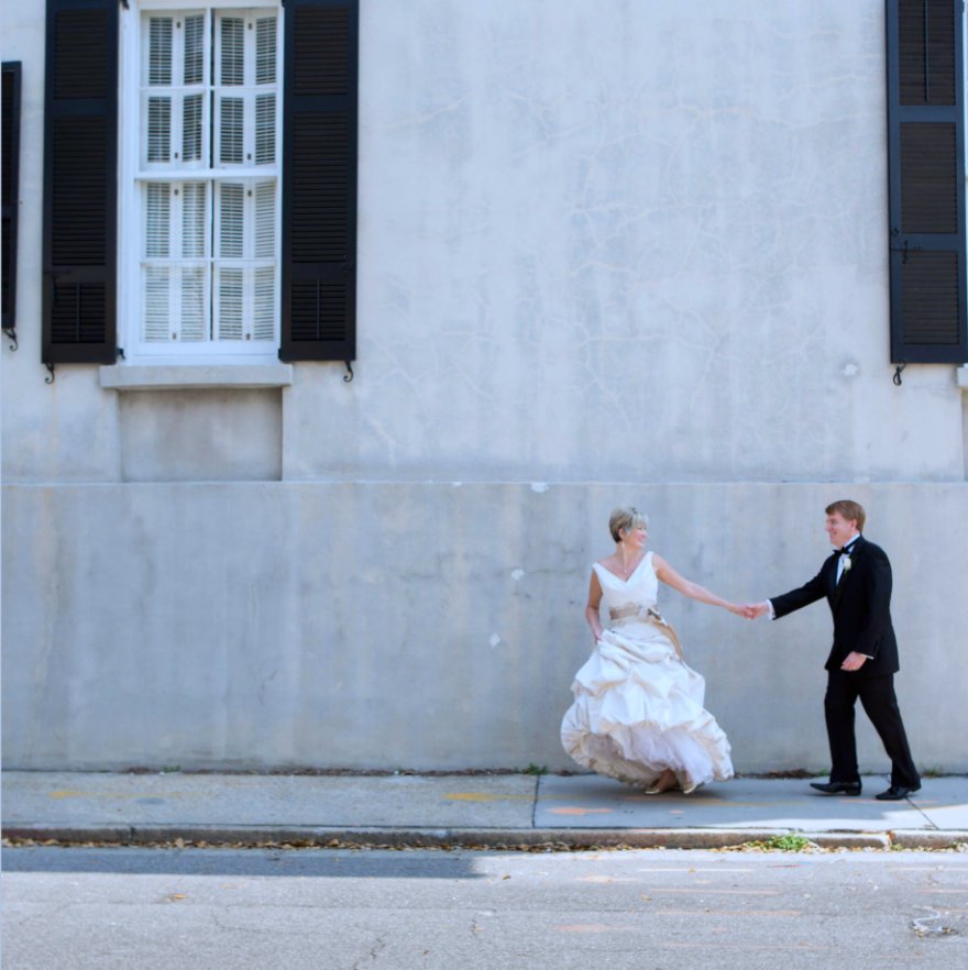 Ver The Wedding por King Street Studios and Laura Sturgeon