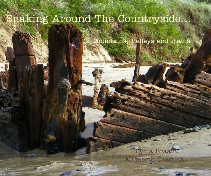 Ver Snaking Around The Countryside por Lydia Braam