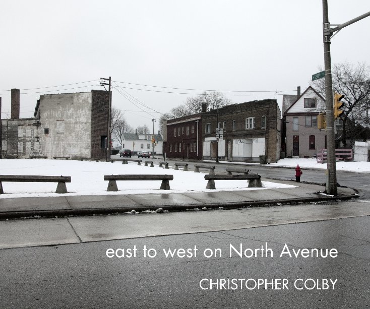 Bekijk east to west on North Avenue op CHRISTOPHER COLBY